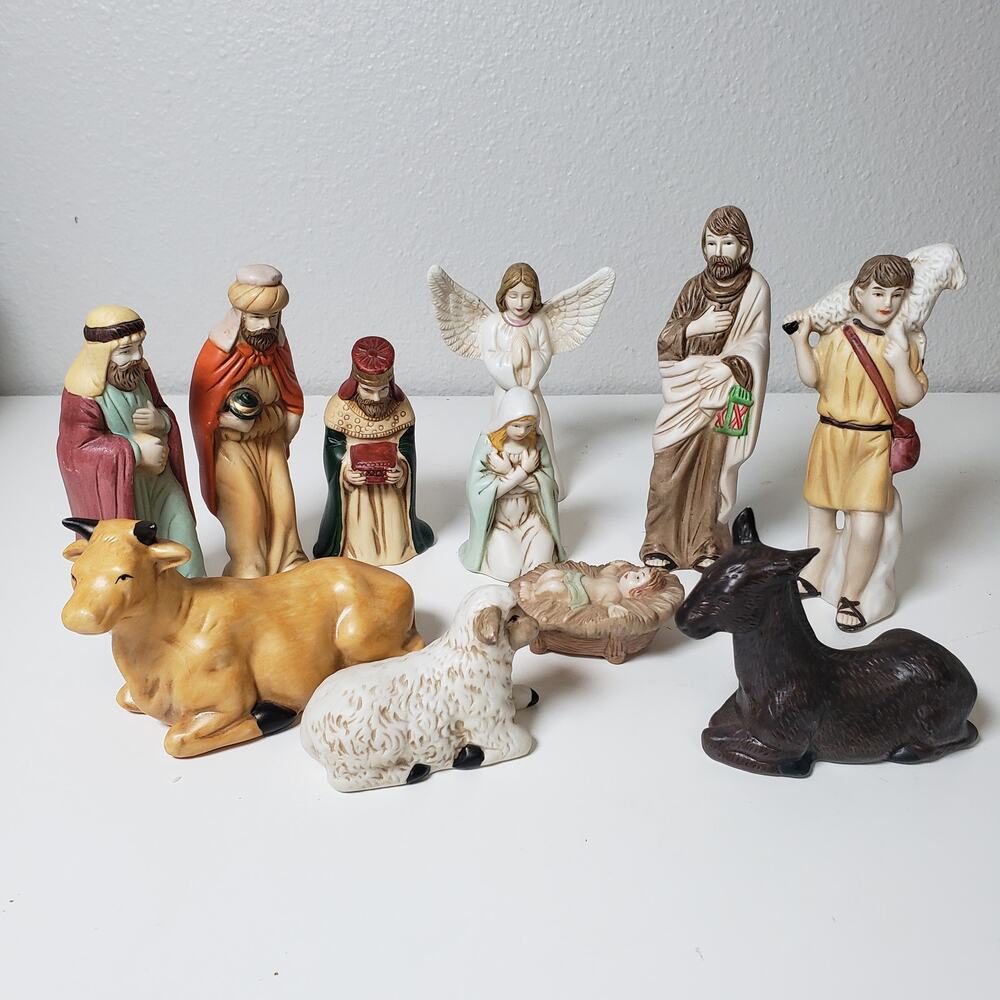 Vintage Hollow Porcelain Ceramic Nativity 11Pc Midsize Traditional Christmas‎